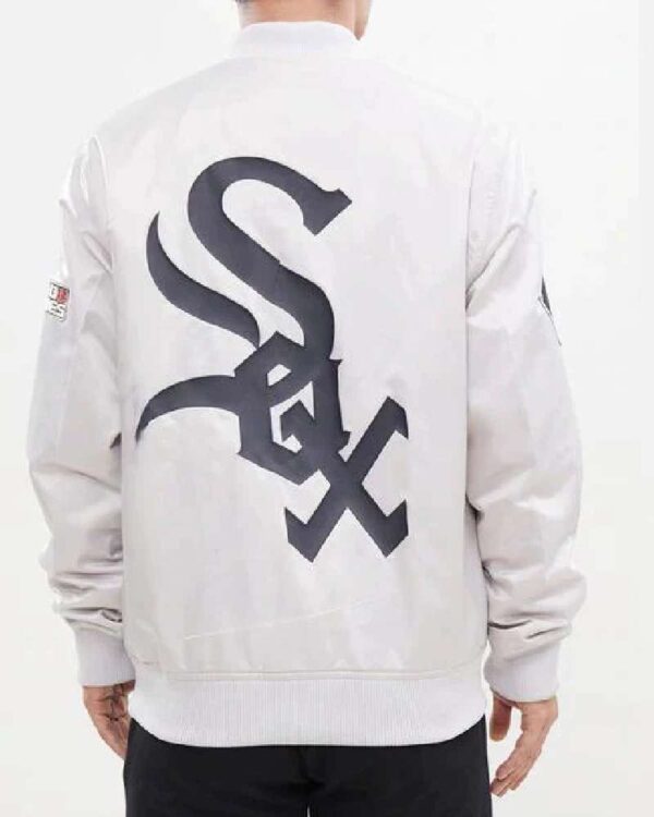Men’s Pro Standard Chicago White Sox Silver Satin Jacket